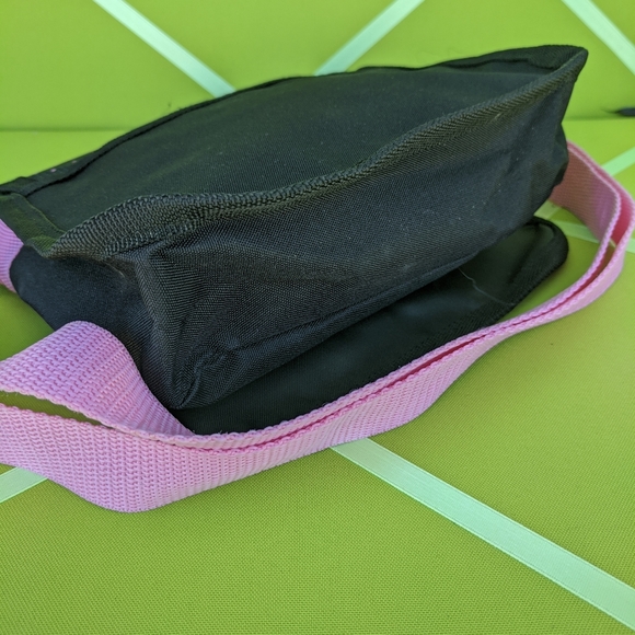 Hello Kitty Kids Crossbody Bag - Picture 6 of 8